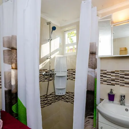 Apartament Indy's Beach Apartments- Studio With Patio And Sea View Dubrownik